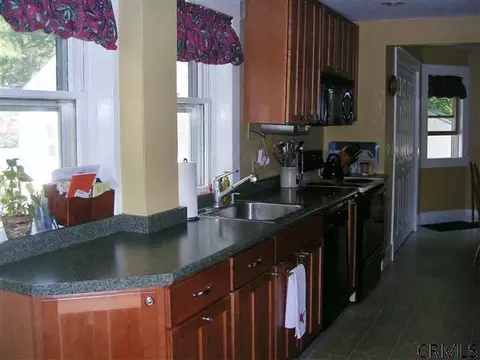 4 Roweland Ave, Delmar, NY 12054 photo 7