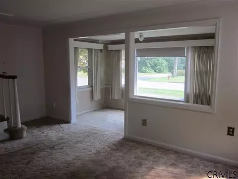 2801 Clyde Ave, Schenectady, NY 12306 photo 3