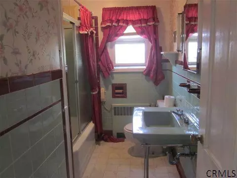 2801 Clyde Ave, Schenectady, NY 12306 photo 11