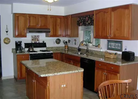 29 Swan Pl, Slingerlands, NY 12159 photo 5