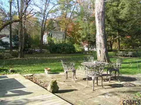 10 Mayfair Dr, Slingerlands, NY 12159 photo 13