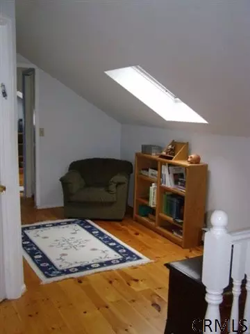 10 Mayfair Dr, Slingerlands, NY 12159 photo 10