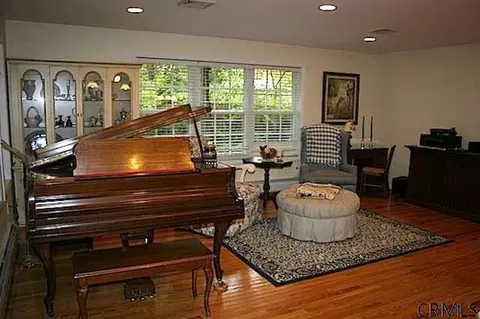 136 Mosher Rd, Delmar, NY 12054 photo 8