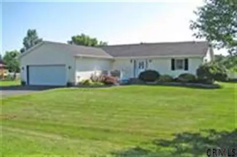 118 Pilling Dr, Fonda, NY 12068 photo 1
