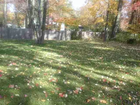 4 Kyle Dr, Halfmoon, NY 12065 photo 13