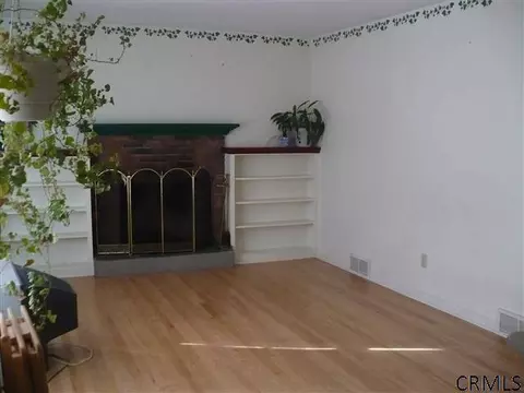 275 Starr Ave, Schenectady, NY 12304 photo 2