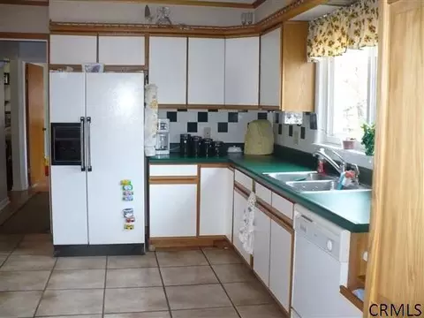 275 Starr Ave, Schenectady, NY 12304 photo 4