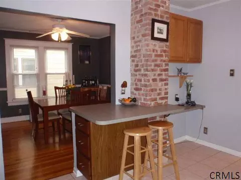 841 Dean St, Schenectady, NY 12309 photo 3