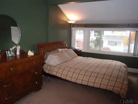 841 Dean St, Schenectady, NY 12309 photo 10