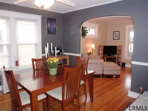 841 Dean St, Schenectady, NY 12309 photo 4