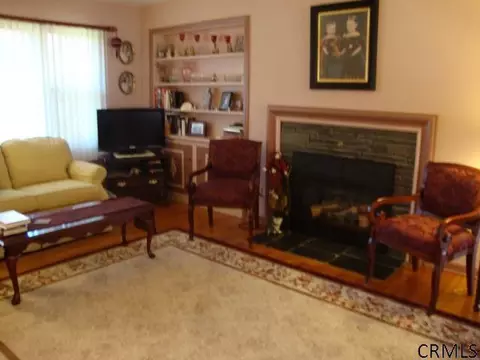31 Oldox Rd, Delmar, NY 12054 photo 3