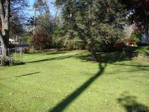 31 Oldox Rd, Delmar, NY 12054 photo 2