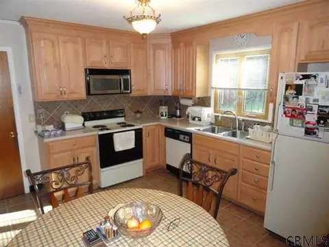 3156 Spawn Rd, Schenectady, NY 12303 photo 5