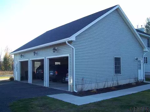 148 Robert Rd, Perth, NY 12010 photo 3