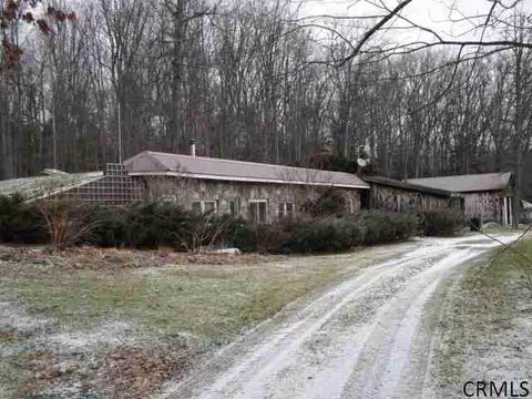103 Clearview Dr, Cobleskill, NY 12043 photo 1