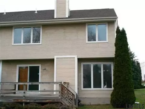 24 Captains Blvd, Halfmoon, NY 12188 photo 15