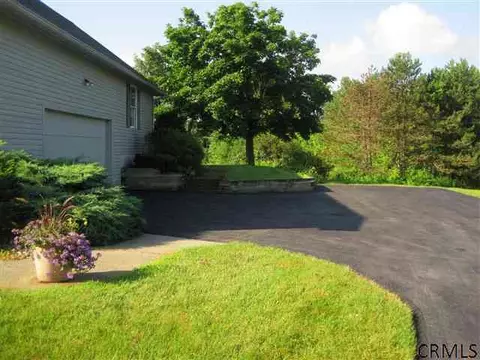 180 Anthony Rd, Halfmoon, NY 12065 photo 2