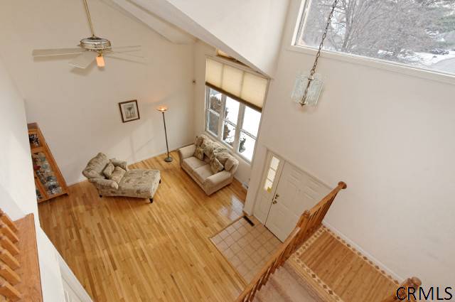 829 Red Oak Dr, Schenectady, NY 12309 photo 5