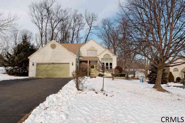829 Red Oak Dr, Schenectady, NY 12309 photo 1