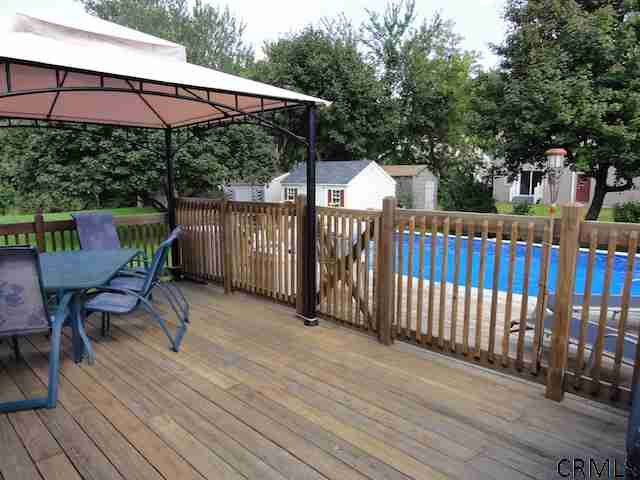 Undisclosed, Schenectady, NY 12309 photo 4