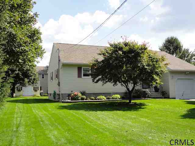 Undisclosed, Schenectady, NY 12309 photo 8