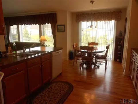 6 Highview Way, Halfmoon, NY 12118 photo 4