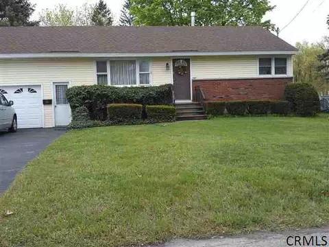 522 Chiswell Rd, Schenectady, NY 12304 photo 1