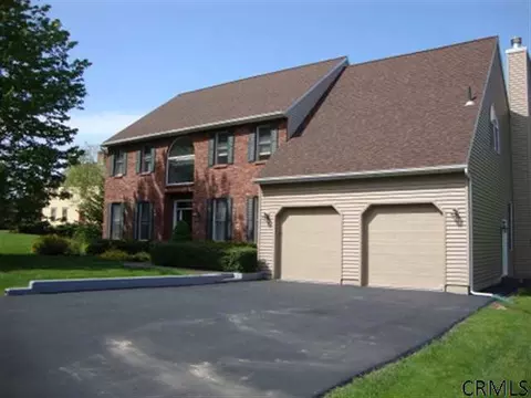 12 Olympus Ct, Albany, NY 12208 photo 1