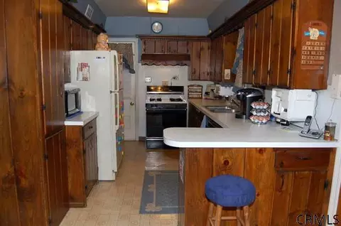 121 Lansing Rd, Schenectady, NY 12304 photo 6