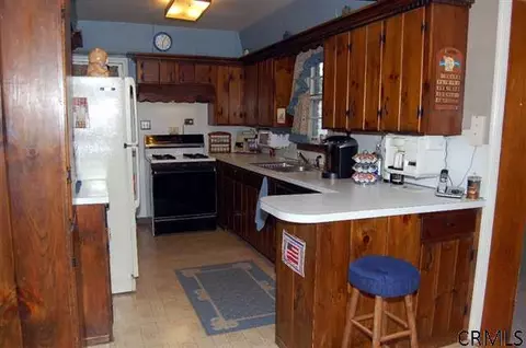 121 Lansing Rd, Schenectady, NY 12304 photo 5