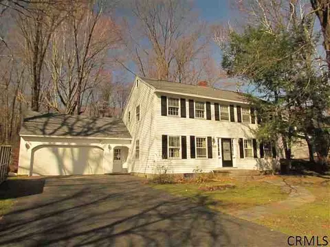 2 Graffunder Dr, Menands, NY 12204 photo 1