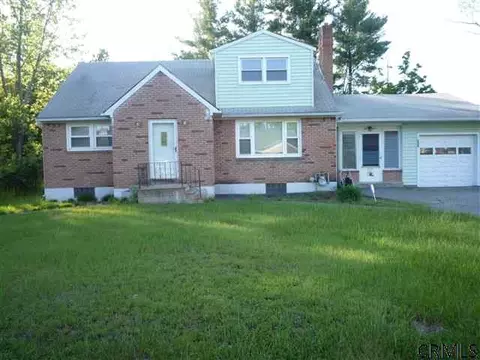 217 Arrow St, Schenectady, NY 12304 photo 1