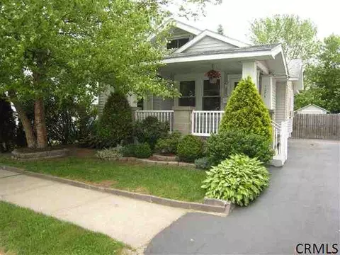 1073 Hegeman St, Schenectady, NY 12306 photo 1