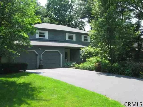 8 Dover Dr, Delmar, NY 12054 photo 1