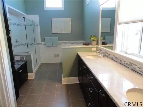 18 Abbey Rd, Delmar, NY 12054 photo 12