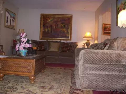 43 The Crossway, Delmar, NY 12054 photo 4