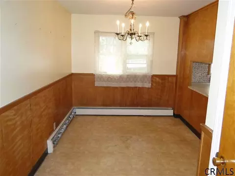 10 Elliott Ave, Schenectady, NY 12304 photo 3