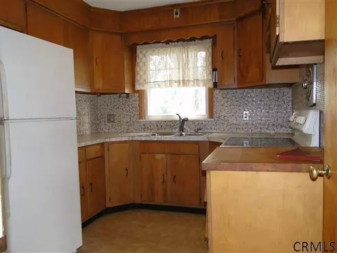 10 Elliott Ave, Schenectady, NY 12304 photo 7