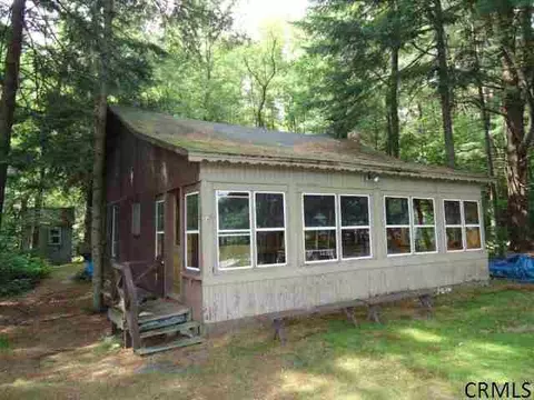 4 Edelson Ln, Corinth, NY 12822 photo 3