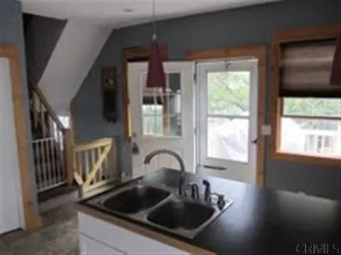 1537 Dewitt St, Schenectady, NY 12303 photo 5