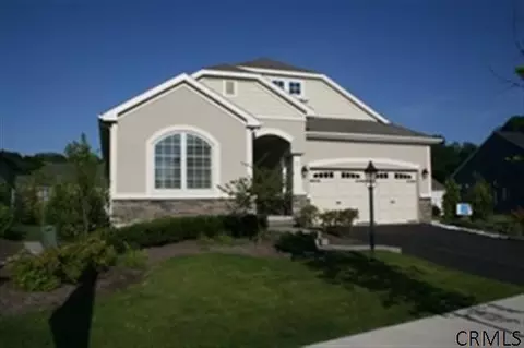 41 Milltowne Dr, Halfmoon, NY 12188 photo 1