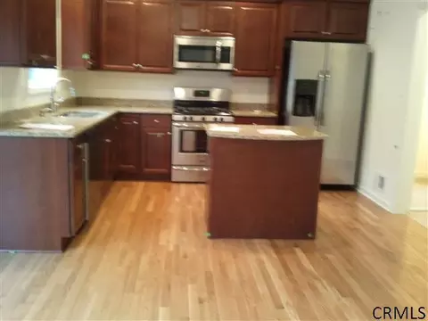 11 Ridgewood Dr, Halfmoon, NY 12118 photo 3
