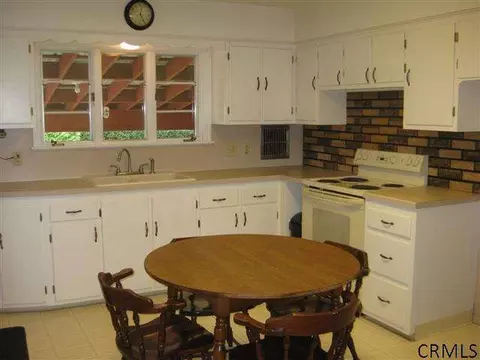170 Eastholm Rd, Schenectady, NY 12304 photo 7
