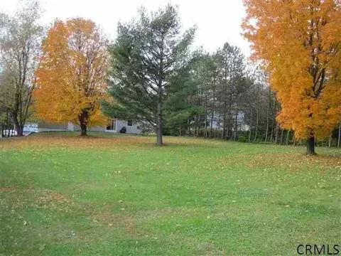 4 Chango Dr, Ballston Lake, NY 12019 photo 5