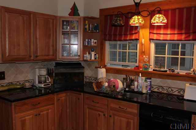 1320 Regent St, Schenectady, NY 12309 photo 8