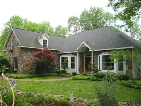 52 Font Grove Rd, Slingerlands, NY 12159 photo 1