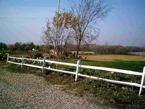 634 Knickerbocker Rd, Schodack Landing, NY 12156 photo 9