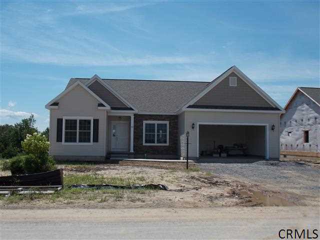10 Alexandra Ct, Clifton Park, NY 12065 photo 1