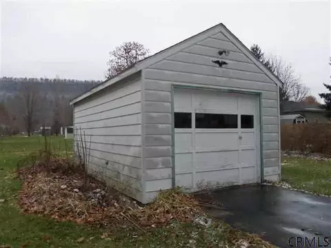 108 Pine St, Middleburgh, NY 12122 photo 2