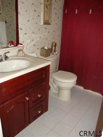 17 York Rd, Glenmont, NY 12077 photo 10